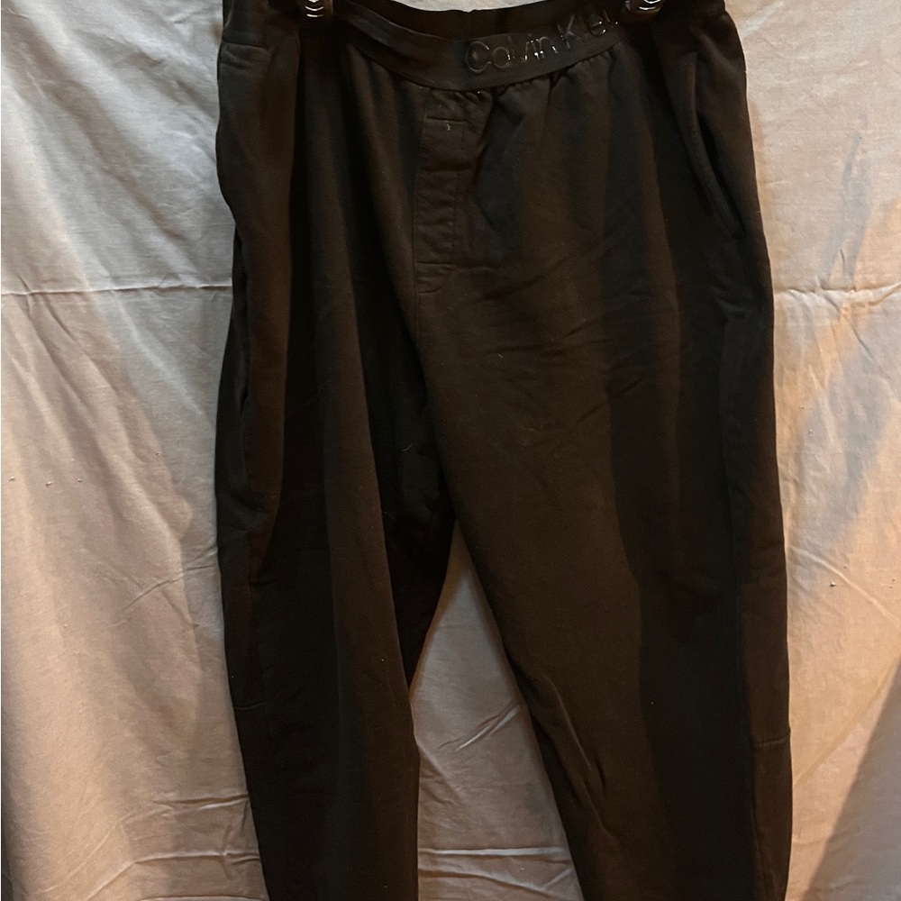 Lounge pants or lightweight sweatpants